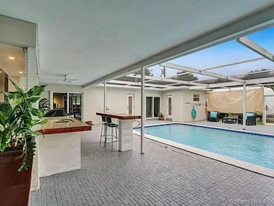 Pool Vacation Villa Hollywood Eksteriør billede