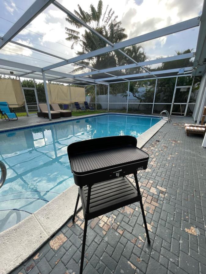 Pool Vacation Villa Hollywood Eksteriør billede